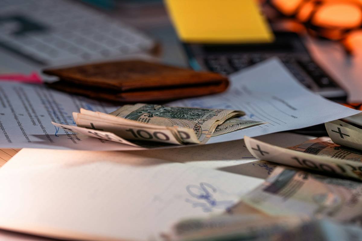 What Is Credit Card Travel Insurance Emergency Cash Advance—And Can It Really Save You Abroad?