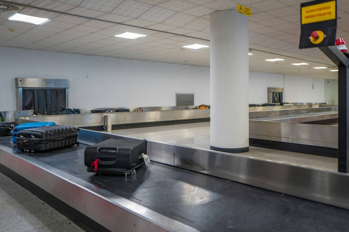 What Your Credit Card’s Travel Baggage Coverage *Actually* Covers (And What It Won’t Pay For)