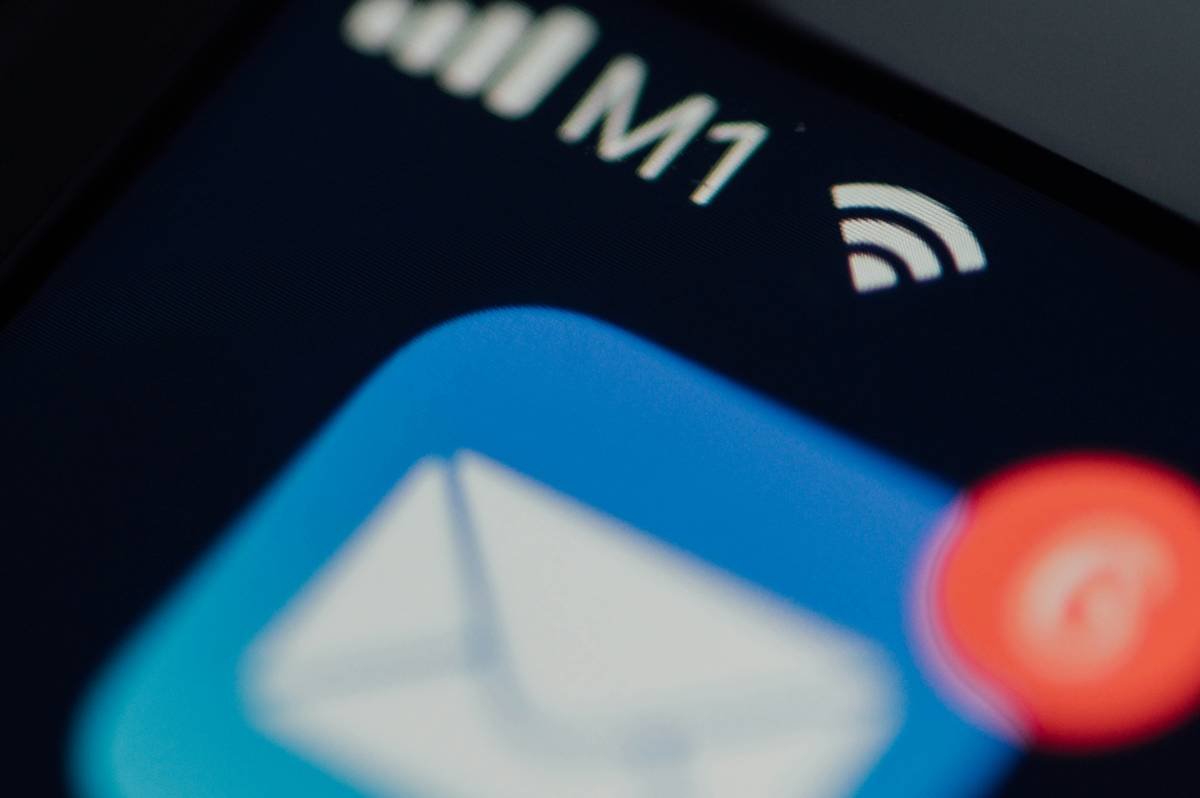 How to Find the Right Credit Card Travel Insurance Claim Email Address (Without Losing Your Mind)